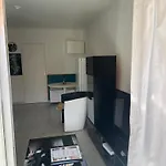 Petit Deux Pieces Avec Piscine شقة