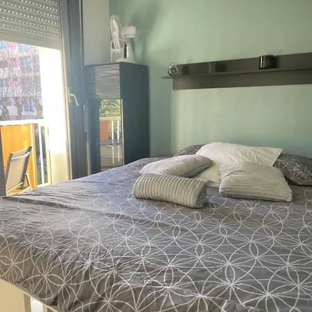 Petit Deux Pieces Avec Piscine *