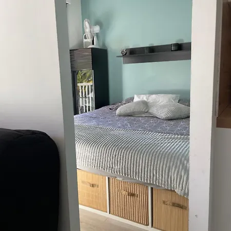 Petit Deux Pieces Avec Piscine